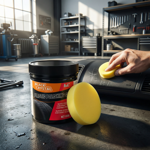 Pâte rénovatrice plastiques & pneus – Noir intense & protection durable